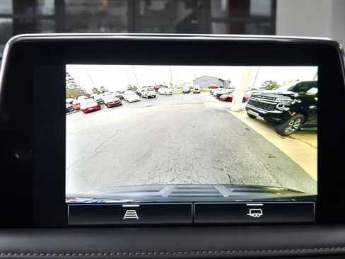 Used 2022 Chevrolet Tahoe Z71 image 29