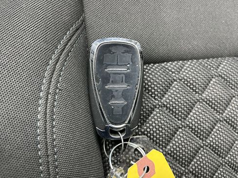 Used 2019 Chevrolet Blazer LT image 27