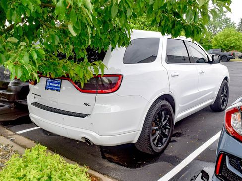 Used 2018 Dodge Durango R/T w/ Blacktop Package AWD/4WD image 4