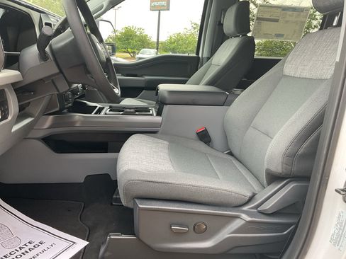 New 2026 Ford F250 XLT w/ XLT Premium Package AWD/4WD image 14