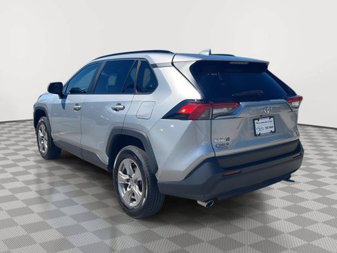 Used 2025 Toyota RAV4 XLE AWD/4WD image 7