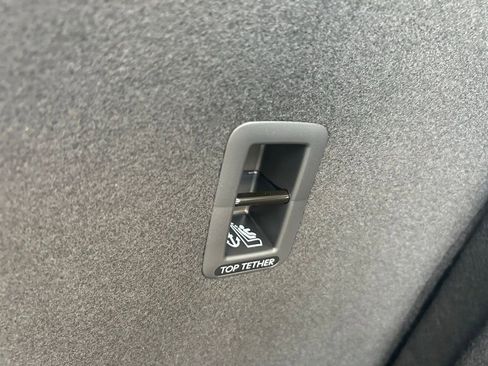 New 2025 Volkswagen Taos SE w/ Panoramic Sunroof Package image 39