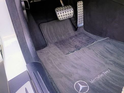 Used 2005 Mercedes-Benz SLK 350 image 33