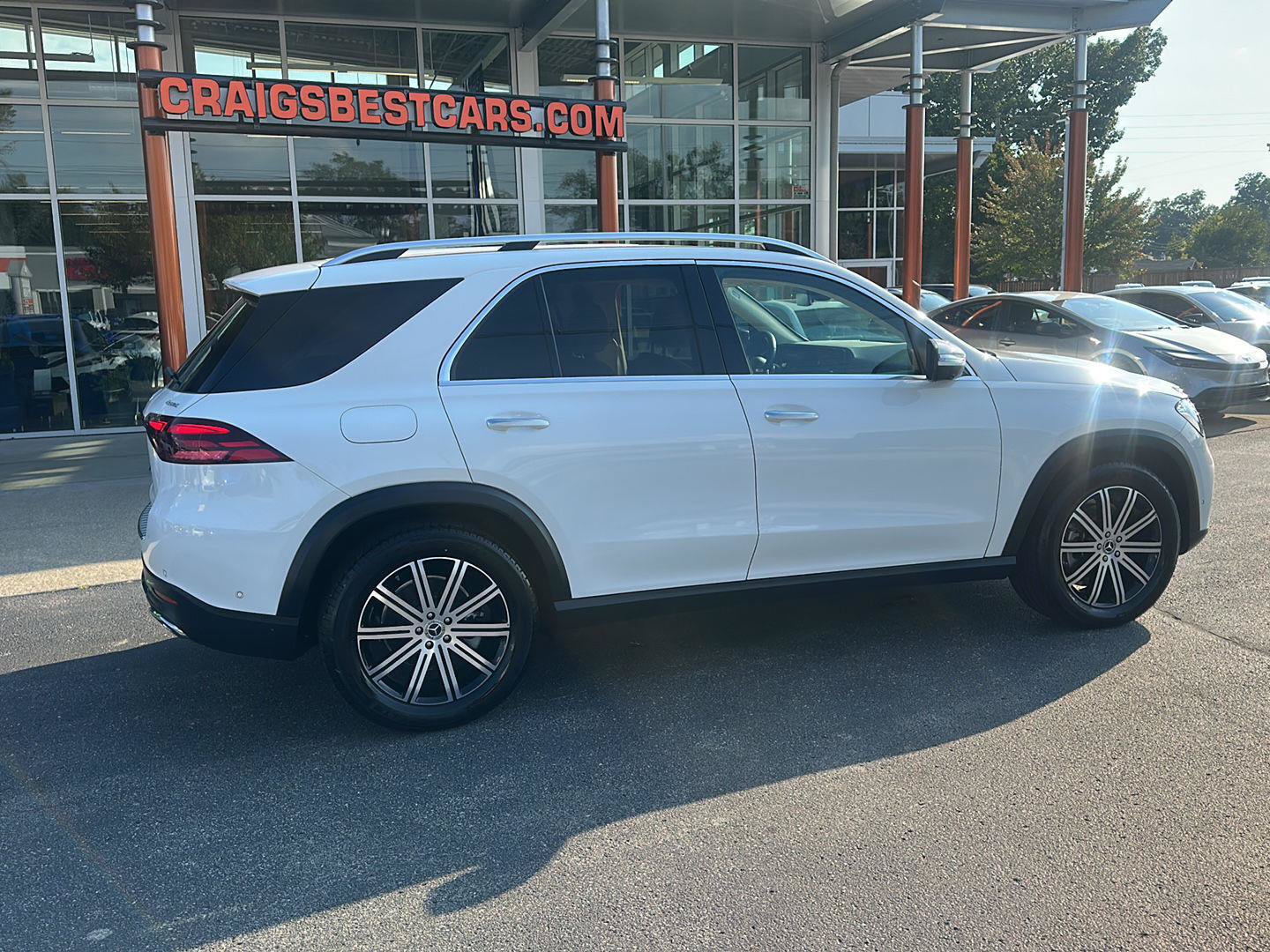 Used 2025 Mercedes-Benz GLE 350 4MATIC image 2