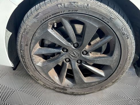 Used 2017 Acura ILX FWD image 26