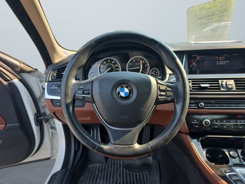 Used 2015 BMW 528i xDrive Sedan AWD/4WD image 13