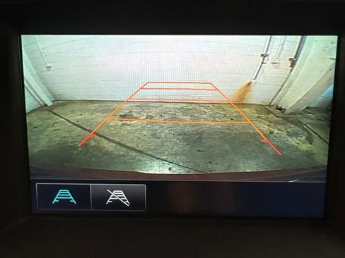Used 2018 GMC Acadia SLE FWD image 27