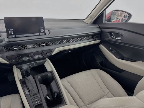 Certified 2023 Honda Accord EX image 23