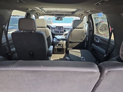 Used 2023 Chevrolet Tahoe Z71 w/ Luxury Package AWD/4WD image 9