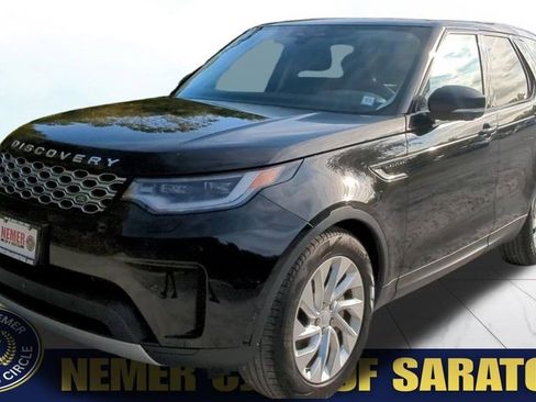 Used 2024 Land Rover Discovery S image 2
