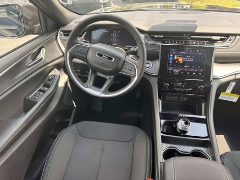 New 2026 Jeep Grand Cherokee Laredo X AWD/4WD image 18