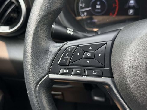 Used 2024 Nissan Kicks SV FWD image 9