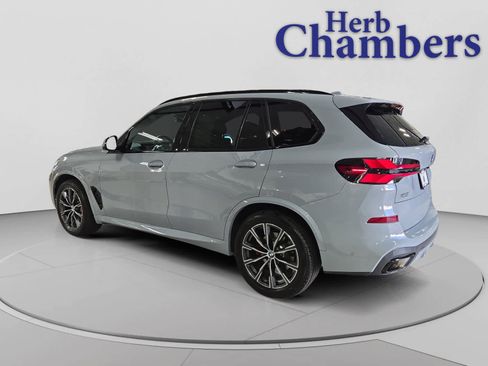 Used 2026 BMW X5 xDrive40i w/ M Sport Package AWD/4WD image 3