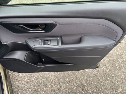 Certified 2025 Subaru Forester Premium AWD/4WD image 16