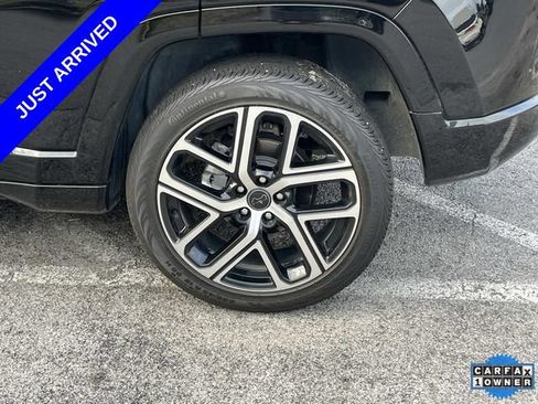 Used 2024 Jeep Grand Cherokee Altitude AWD/4WD image 13