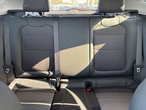 Used 2025 Chevrolet Trax LT image 37