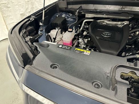 Used 2025 Toyota Grand Highlander AWD image 66