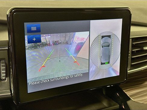 Used 2022 Ford Explorer Limited w/ Equipment Group 301A image 16