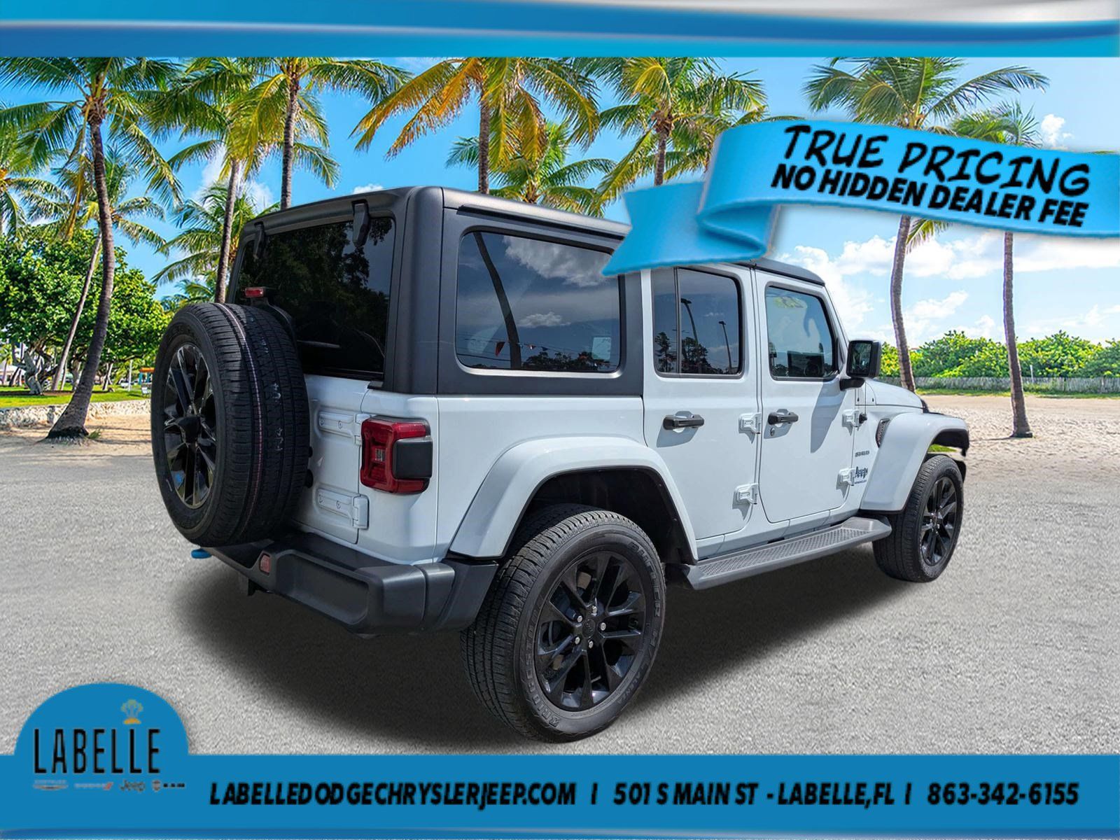 Used 2023 Jeep Wrangler Unlimited Sahara AWD/4WD image 4