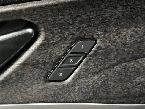Used 2023 Jeep Grand Cherokee Limited AWD/4WD image 15