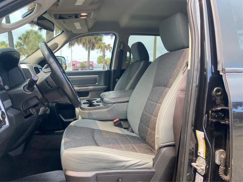 Used 2017 RAM 2500 Big Horn w/ Sport Appearance Group AWD/4WD image 9