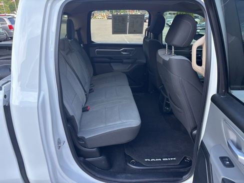 Used 2019 RAM 1500 Big Horn AWD/4WD image 11