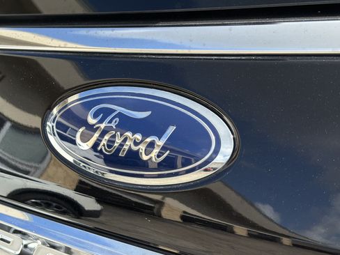 Used 2021 Ford Expedition Limited RWD image 9