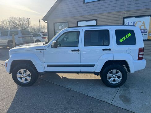 Used 2012 Jeep Liberty Sport w/ Popular Equipment Group image 8