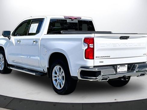 Used 2022 Chevrolet Silverado 1500 LTZ w/ LTZ Premium Package AWD/4WD image 7