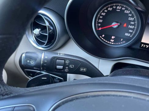 Used 2019 Mercedes-Benz GLC 300 4MATIC image 39