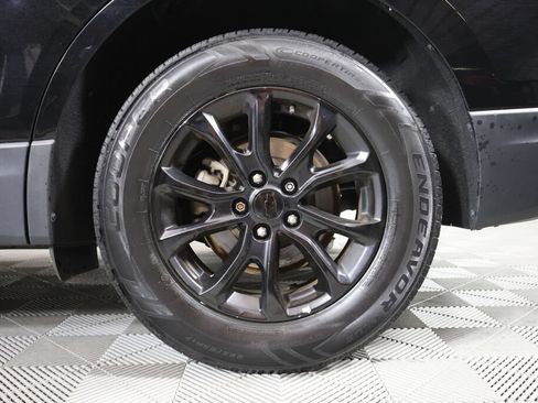 Used 2018 Chevrolet Equinox LT FWD image 9