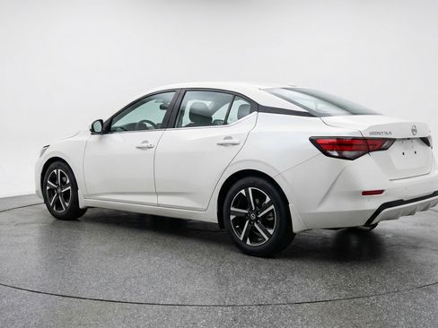 Used 2025 Nissan Sentra SV FWD image 6
