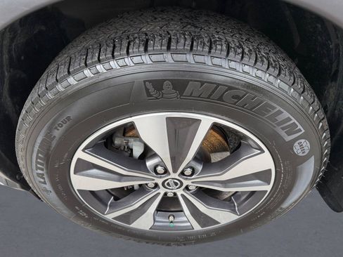Used 2019 Nissan Murano SV w/ Cargo Package AWD/4WD image 9