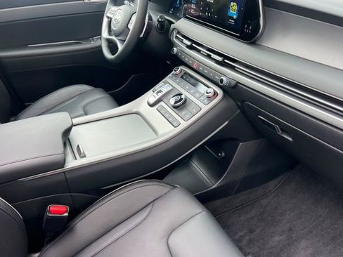 Used 2025 Hyundai Palisade SEL FWD image 20