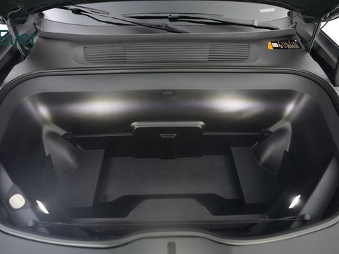 Used 2023 Rivian R1S Adventure Quad AWD/4WD image 28