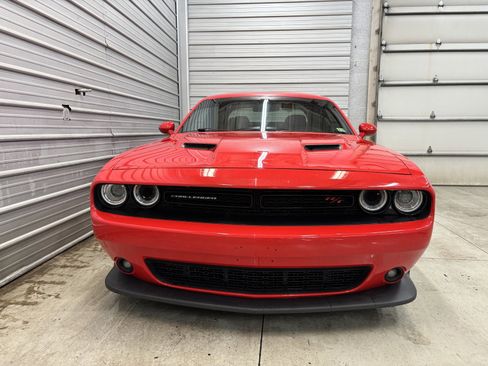 Used 2016 Dodge Challenger R/T Scat Pack image 2