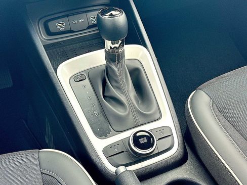 New 2026 Hyundai Venue SEL image 12