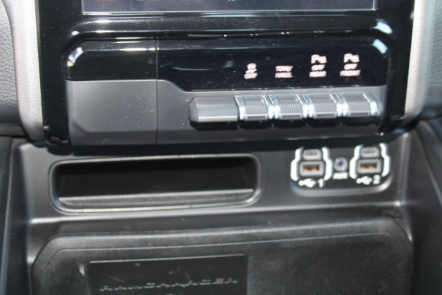 Used 2020 RAM 1500 Laramie AWD/4WD image 31