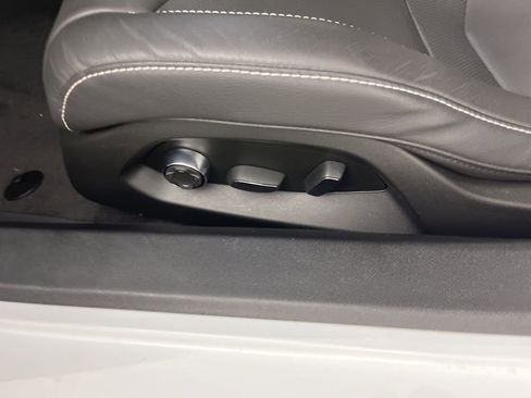 Certified 2024 Chevrolet Corvette Stingray Preferred Cpe w/ 2LT image 22