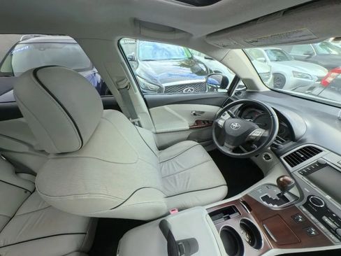Used 2010 Toyota Venza AWD image 28
