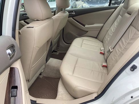 Used 2011 Nissan Altima 3.5 SR w/ 3.5SR Premium Pkg FWD image 16