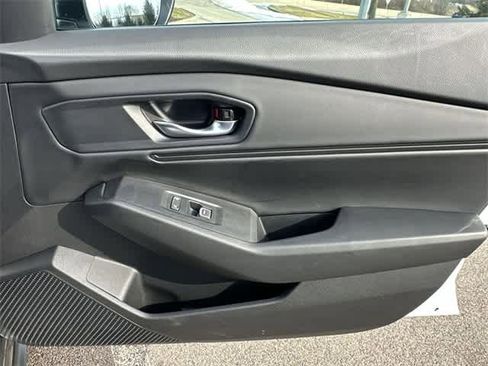 Used 2025 Honda Accord SE image 22