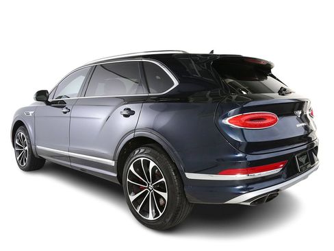 Used 2023 Bentley Bentayga Extended Wheelbase AWD/4WD image 3