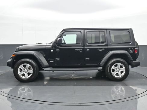 Used 2021 Jeep Wrangler Unlimited Sport image 3