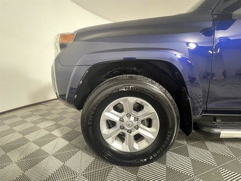 Certified 2018 Toyota 4Runner SR5 Premium AWD/4WD image 24