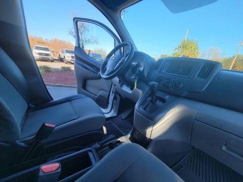 Used 2020 Nissan NV200 SV image 43
