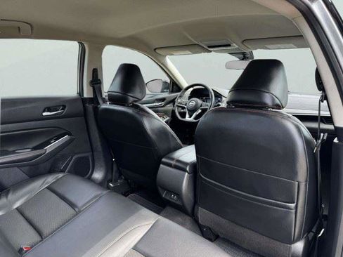 Used 2023 Nissan Altima 2.5 SR FWD image 43