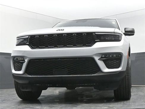 New 2025 Jeep Grand Cherokee Limited image 33