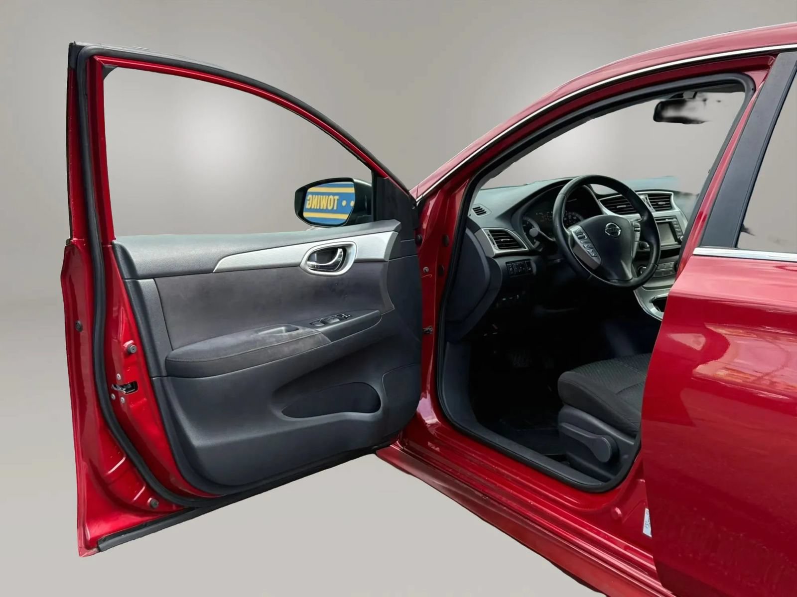 Used 2013 Nissan Sentra SR w/ Premium Pkg FWD image 10