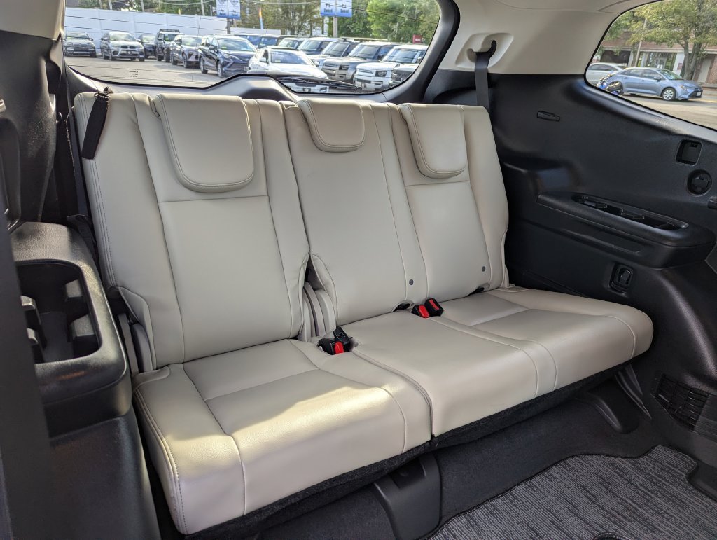 Used 2023 Subaru Ascent Limited AWD/4WD image 36